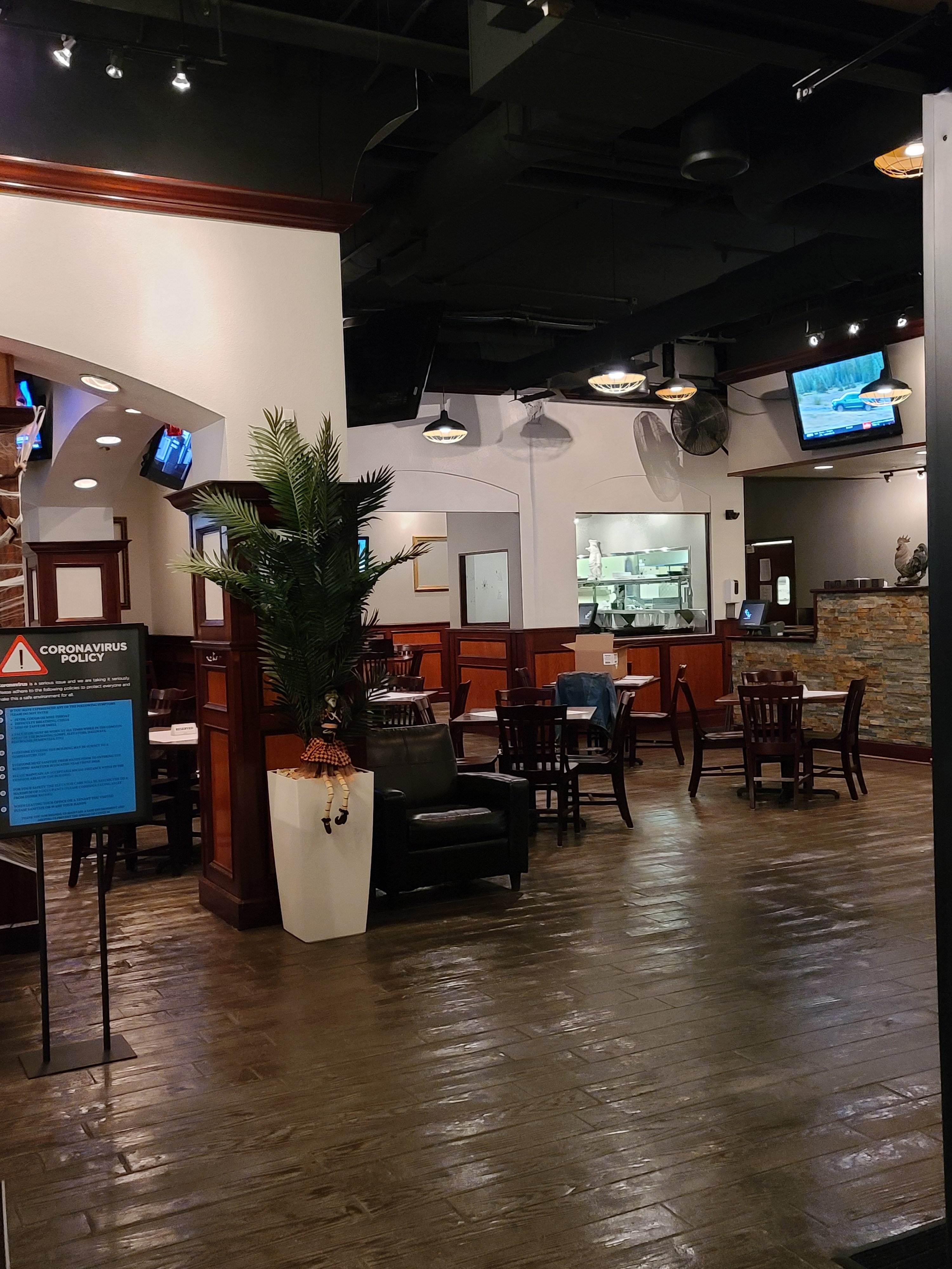 Chicago newest bar and restaurant on Jewelry Row
