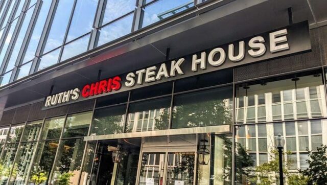 Darden Restaurants to Acquire Ruth’s Hospitality Group for $715 Million Darden Restaurants to Acquire Ruth’s Hospitality Group for $715 Million