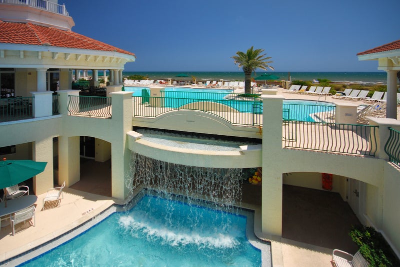 Serenata Beach Club Set for Auction Amid Financial Struggles