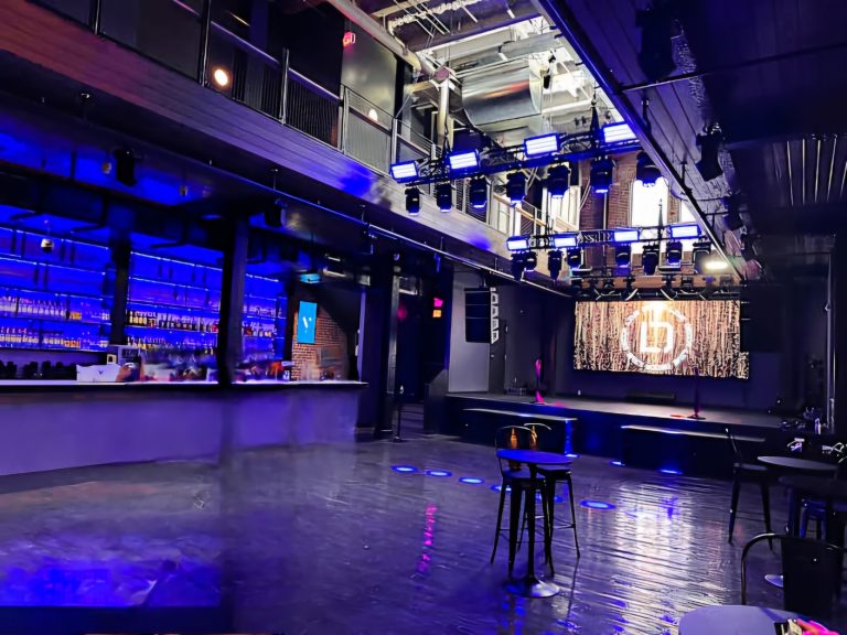 Jacksonville newest Live Music Venue – Decca